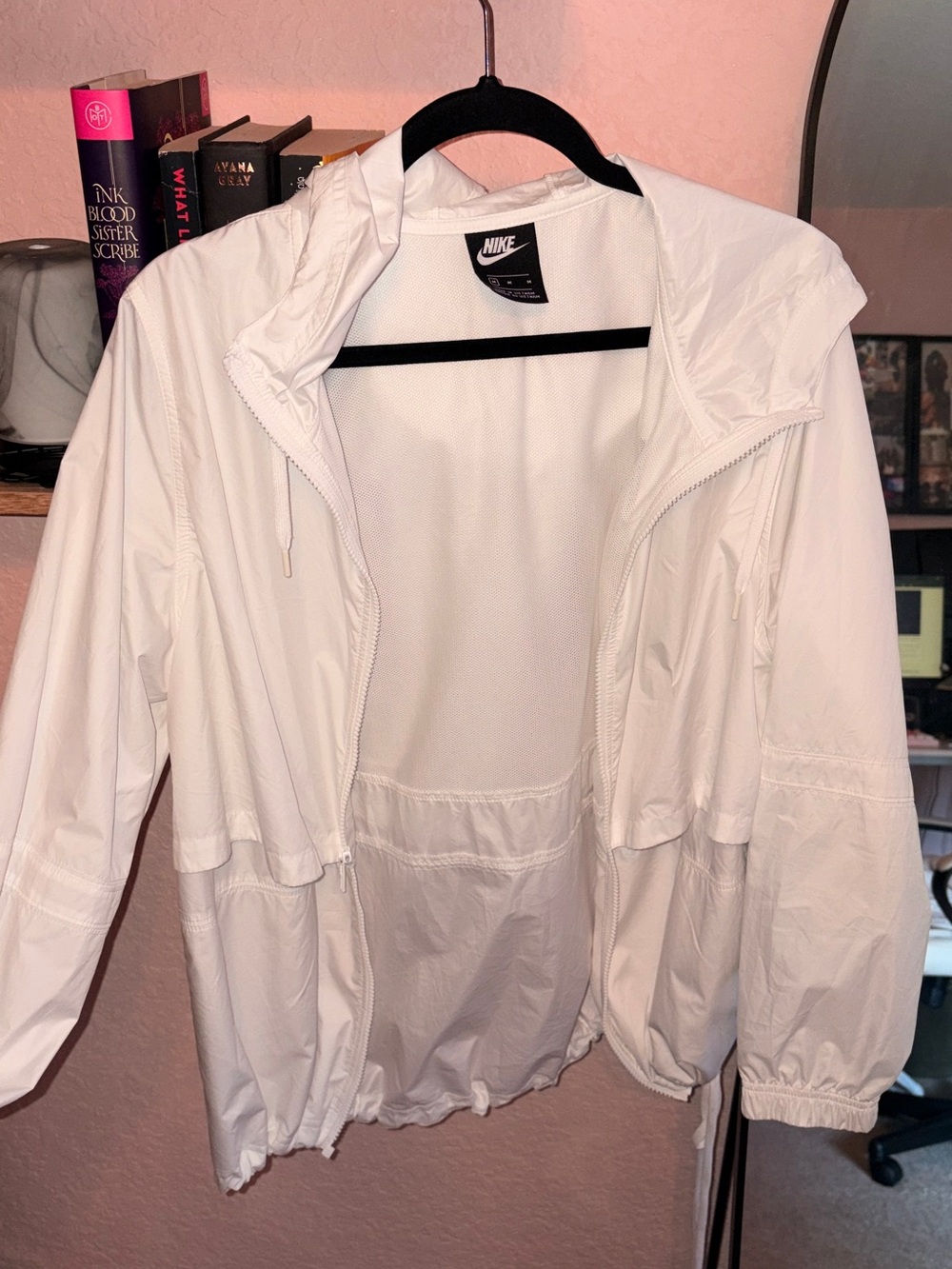 Nike Women’s White Hooded Windbreaker Jacket